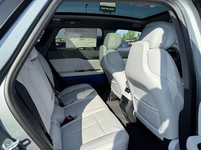 2027 Cadillac OPTIQ Premium Luxury