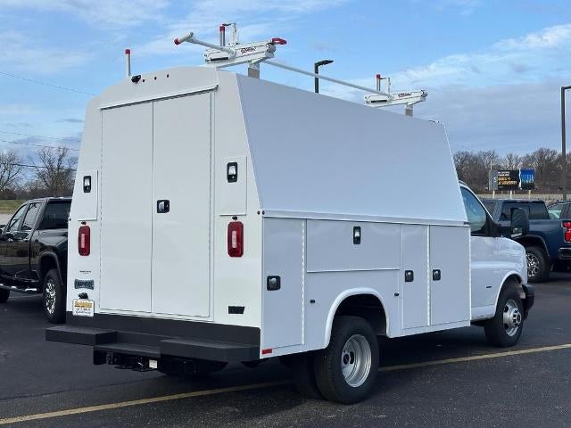 2024 GMC Savana Cutaway 3500 Base