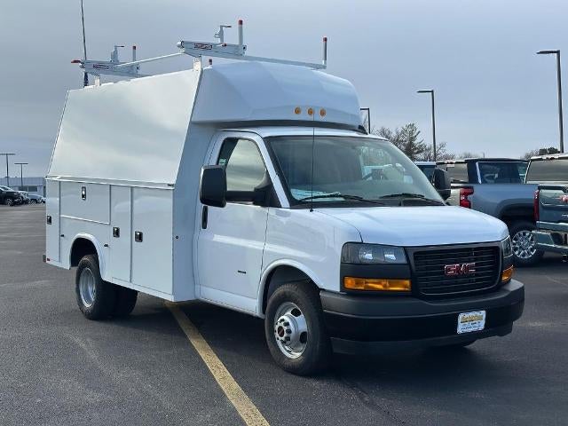 2024 GMC Savana Cutaway 3500 Base