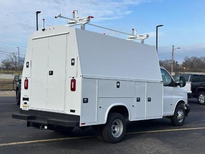 2024 GMC Savana Cutaway 3500 Base