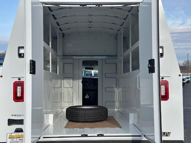 2024 GMC Savana Cutaway 3500 Base