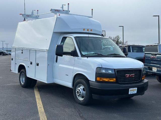 2024 GMC Savana Cutaway 3500 Base
