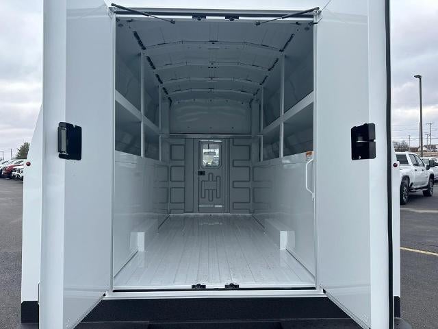 2024 GMC Savana Cutaway 3500 Base