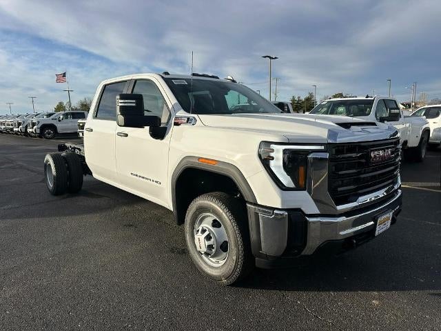 2026 GMC Sierra 3500 HD Chassis Cab Pro