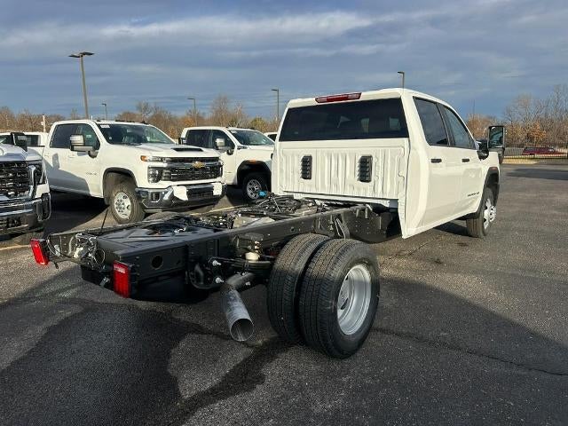 2026 GMC Sierra 3500 HD Chassis Cab Pro