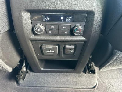 2023 Chevrolet Traverse AWD 1LZ