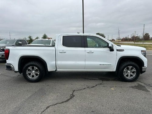 2022 GMC Sierra 1500 Crew Cab Short Box 4-Wheel Drive SLT