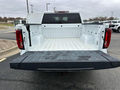 2022 GMC Sierra 1500 Crew Cab Short Box 4-Wheel Drive SLT