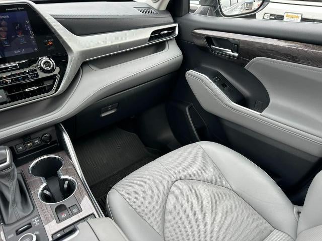 2021 Toyota Highlander Platinum AWD (Natl)