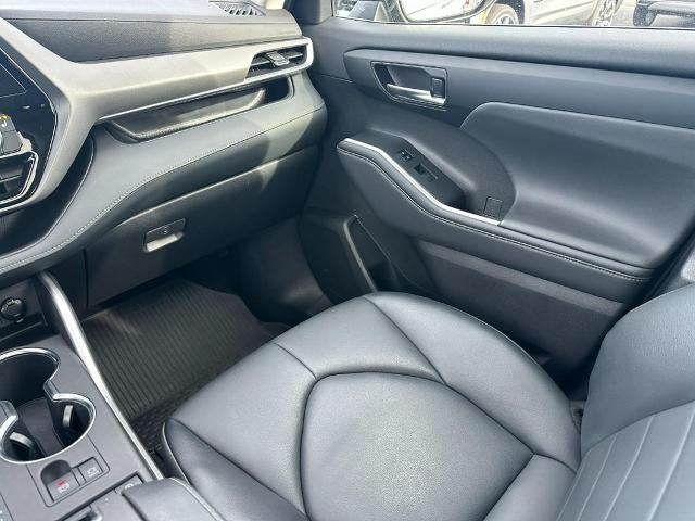 2022 Toyota Highlander XLE AWD (Natl)