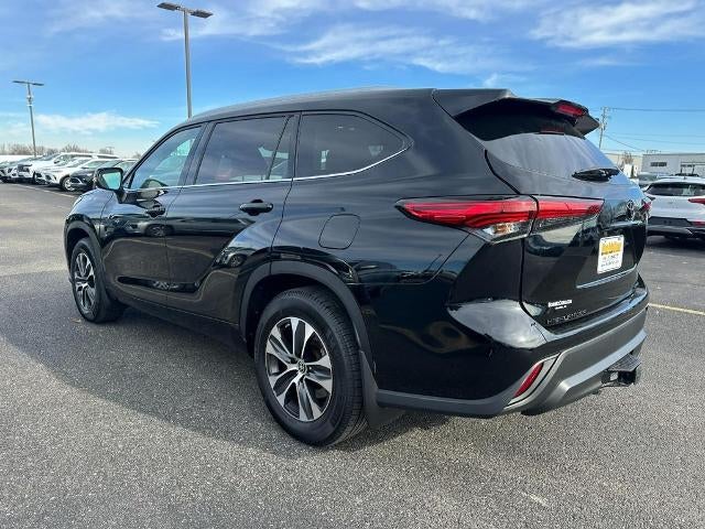 2022 Toyota Highlander XLE AWD (Natl)