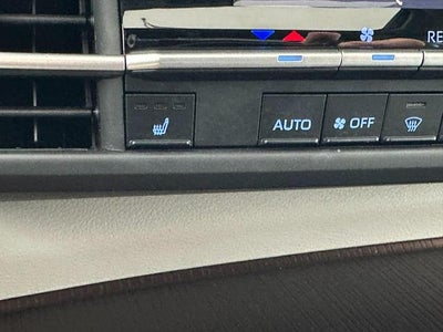 2022 Toyota Sienna XLE FWD 7-Passenger (Natl)