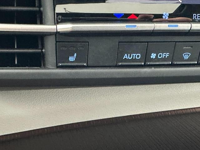 2022 Toyota Sienna XLE FWD 7-Passenger (Natl)