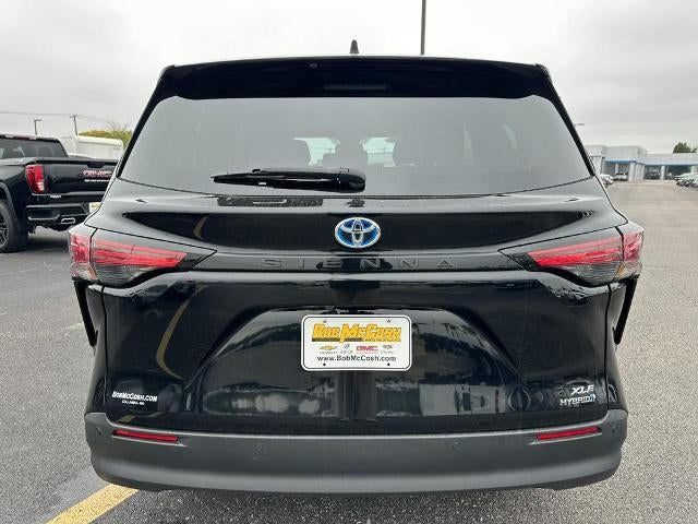 2022 Toyota Sienna XLE FWD 7-Passenger (Natl)