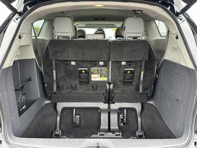 2022 Toyota Sienna XLE FWD 7-Passenger (Natl)