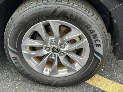 2022 Toyota Sienna XLE FWD 7-Passenger (Natl)