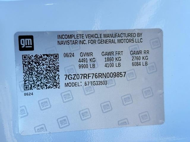 2024 GMC Savana Cutaway 3500 Base