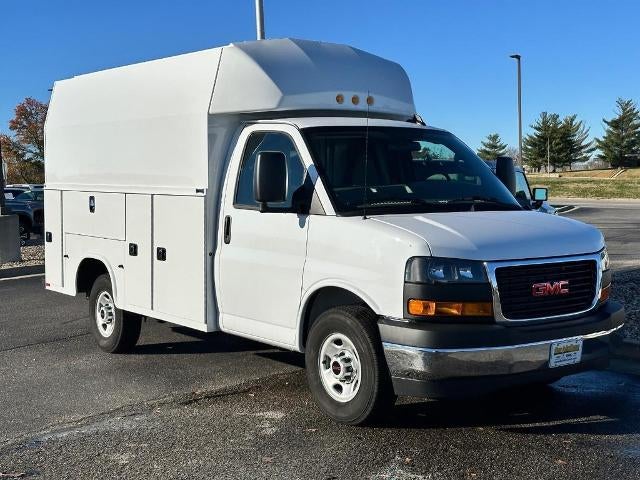 2024 GMC Savana Cutaway 3500 Base