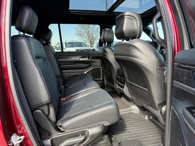 2024 Jeep Wagoneer BASE