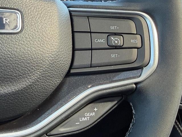 2024 Jeep Wagoneer BASE