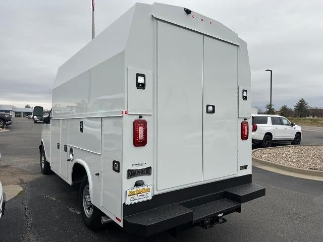 2024 Chevrolet Express Cutaway 3500 1WT