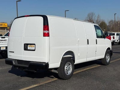 2025 Chevrolet Express Cargo WT