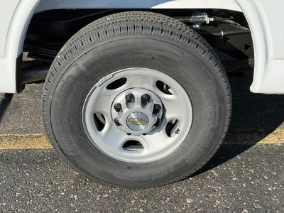 2025 Chevrolet Express Cargo WT