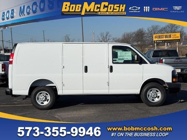 2025 Chevrolet Express Cargo WT