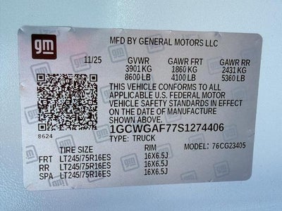 2025 Chevrolet Express Cargo WT