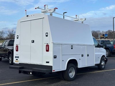 2024 GMC Savana Cutaway 3500 1WT