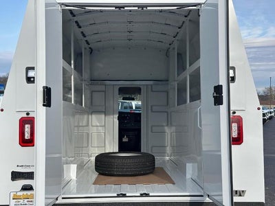 2024 GMC Savana Cutaway 3500 1WT