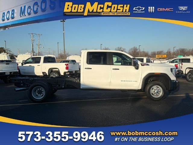 2026 GMC Sierra 3500 HD Chassis Cab Pro