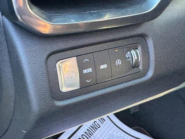 2024 GMC Acadia AT4