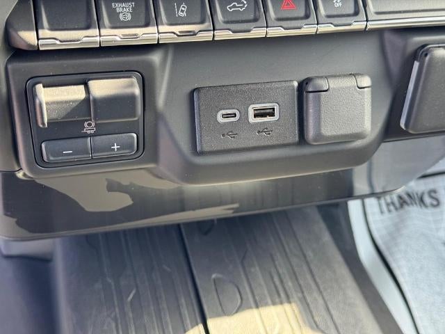 2025 GMC Sierra 3500 HD Pro
