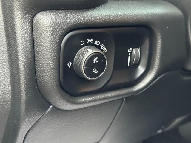 2025 RAM 3500 Tradesman Crew Cab 4x4 6'4" Box